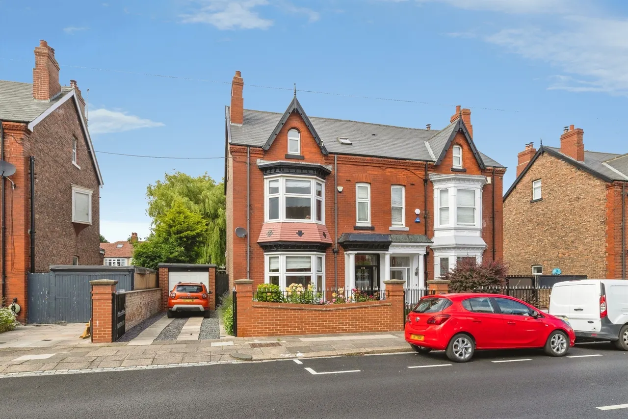 6 bed house for sale, Park Road, Hartlepool, TS26