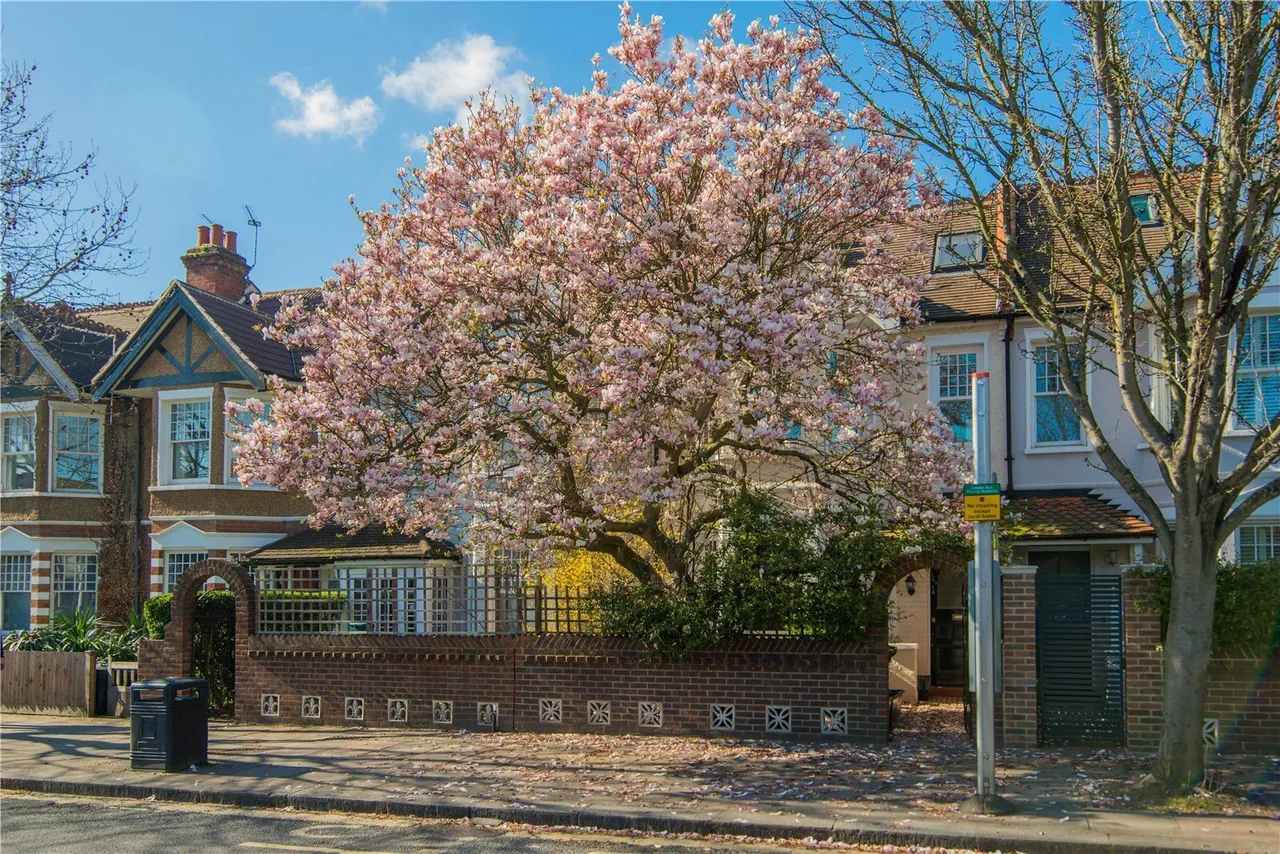 2 bed flat to rent, London Road, Twickenham, TW1
