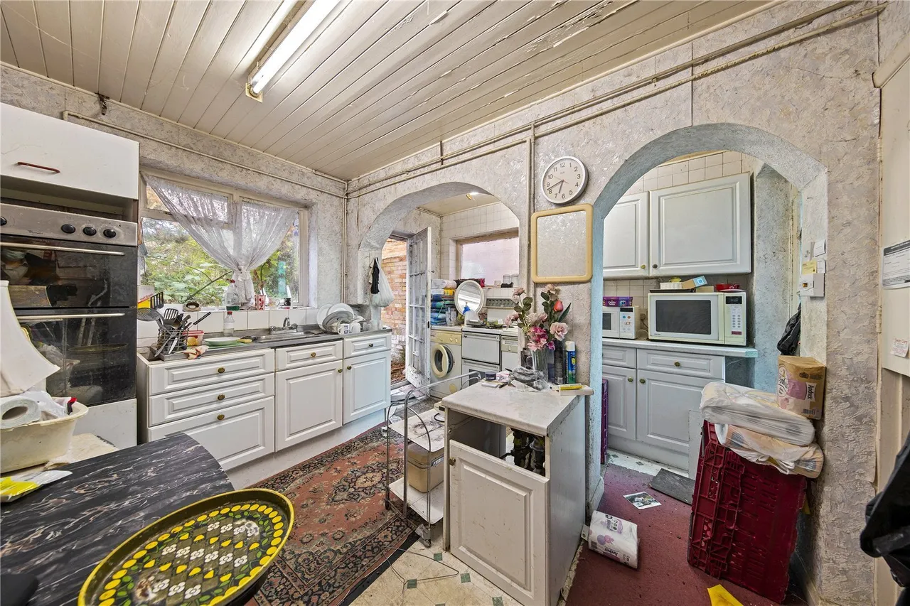 South Road, Hampton, TW12, photo 9