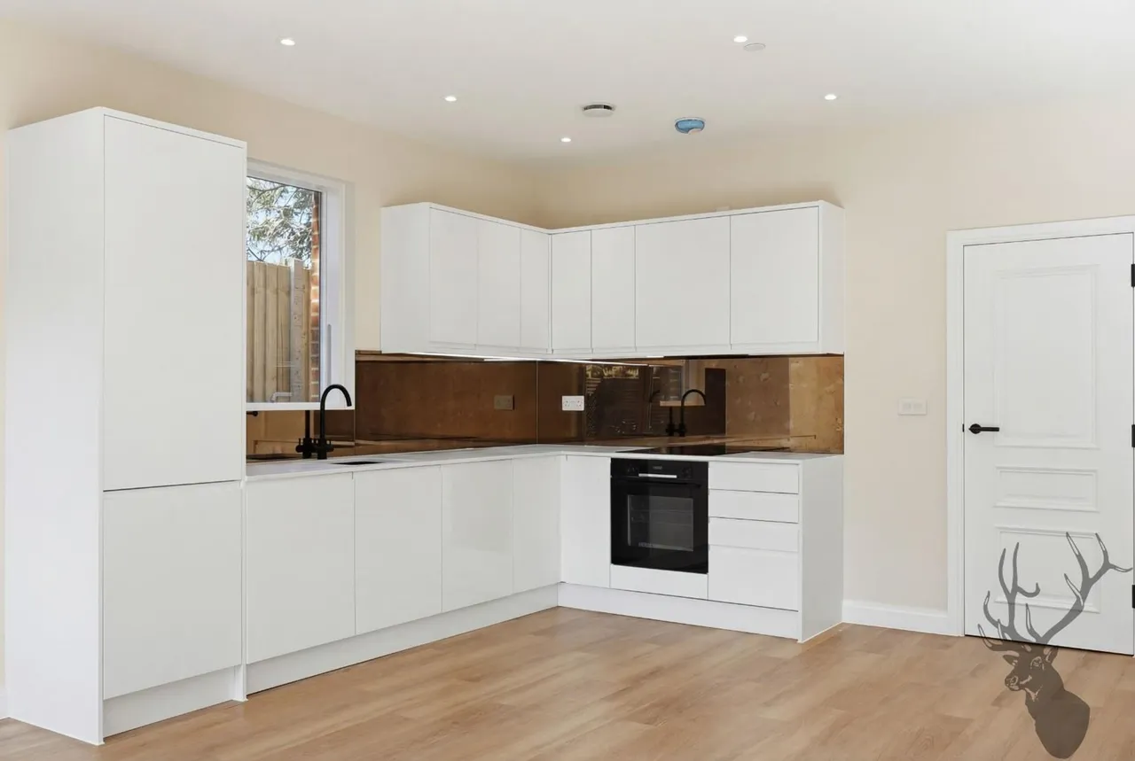 High Road, Chigwell, IG7, photo 4