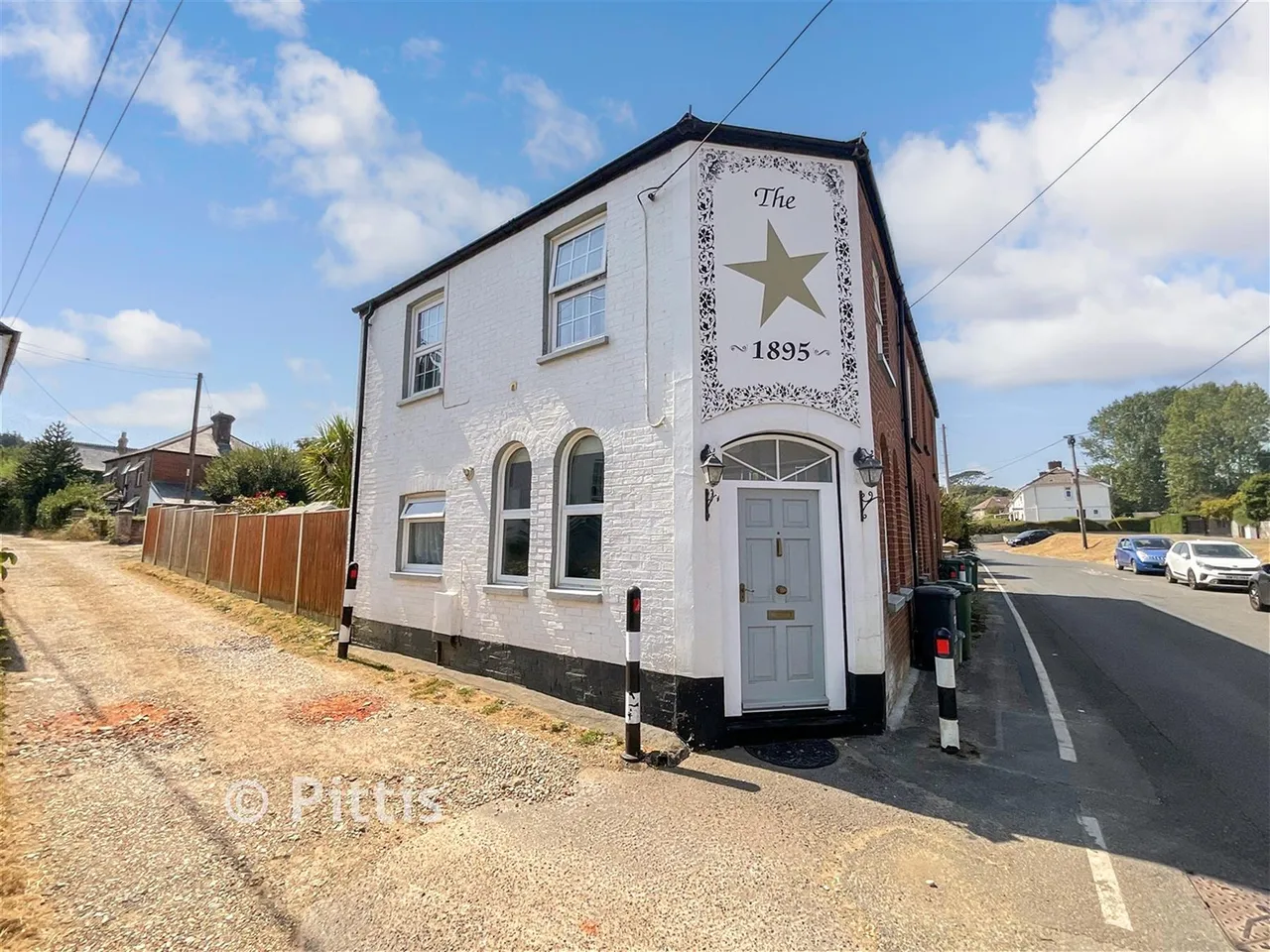 3 bed house for sale, Camp Road, Freshwater, PO40