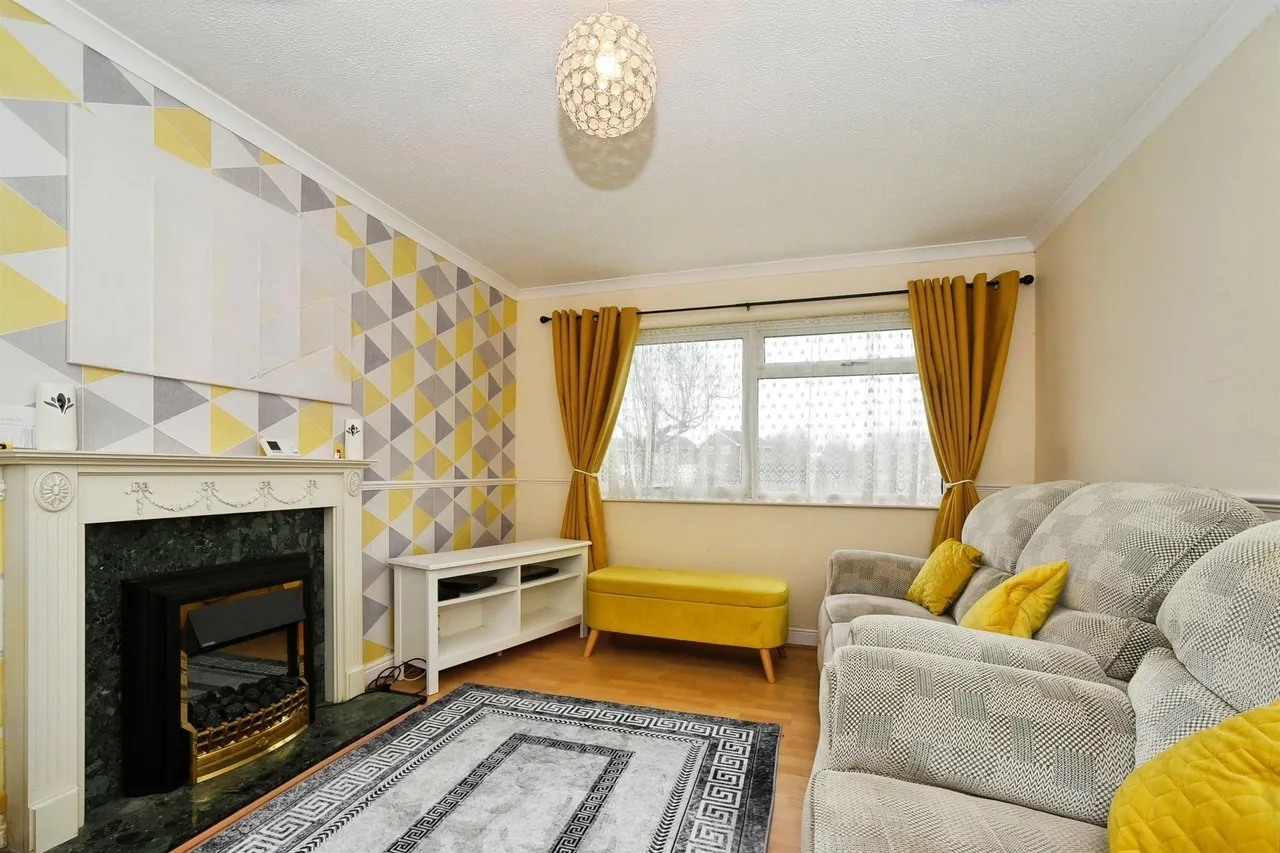 Kimmeridge Close, Swindon, SN3, photo 4