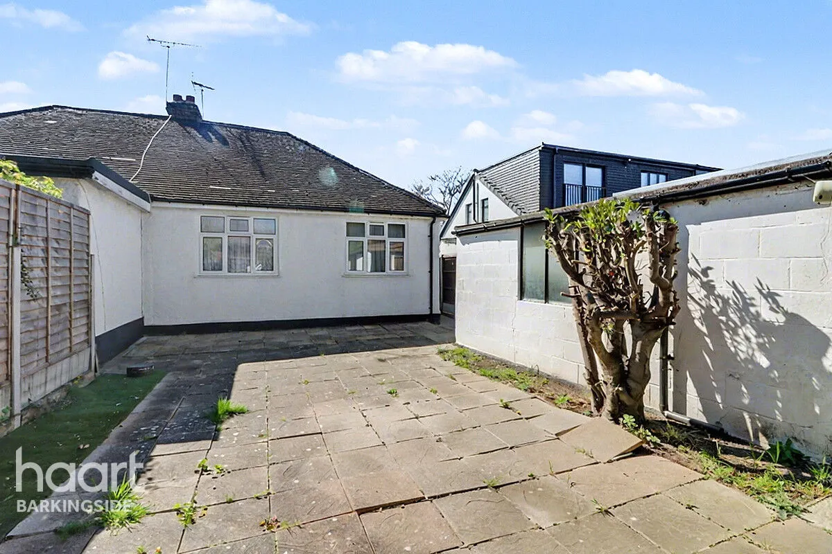 Clayhall Avenue, Clayhall, IG5, photo 11