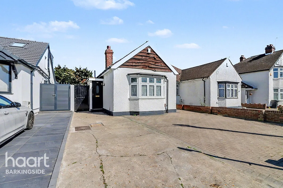 Clayhall Avenue, Clayhall, IG5, photo 13
