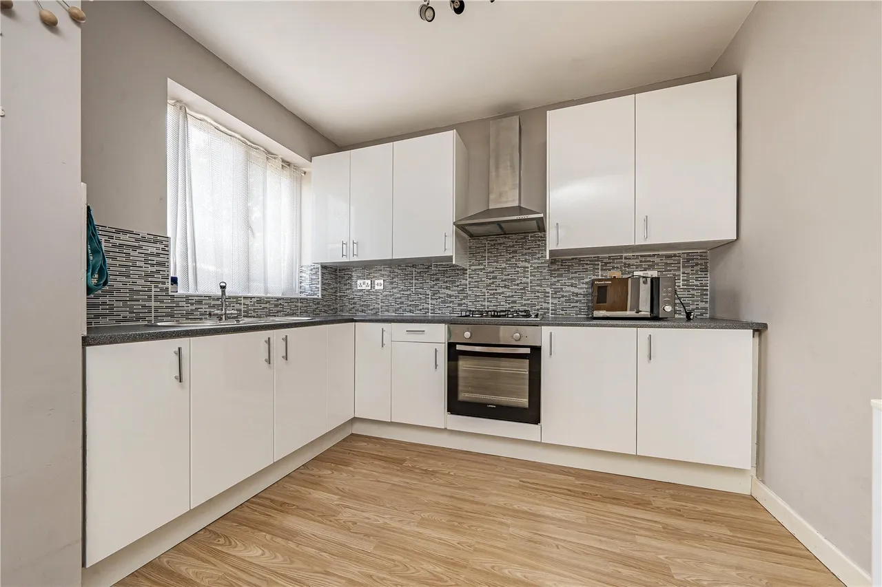 Spur Road, Isleworth, TW7, photo 4
