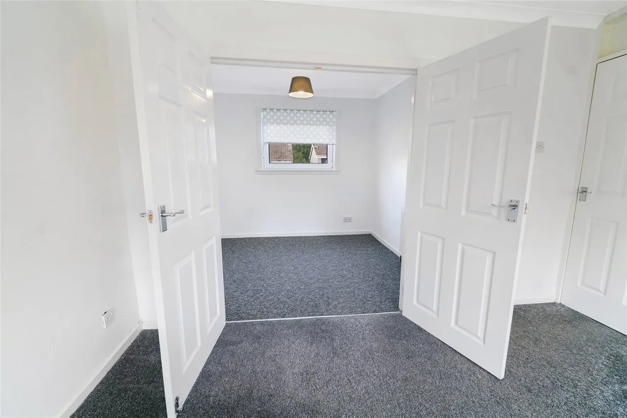 North Berwick Crescent, Greenhills, East Kilbride, South Lanarkshire, G75, photo 2