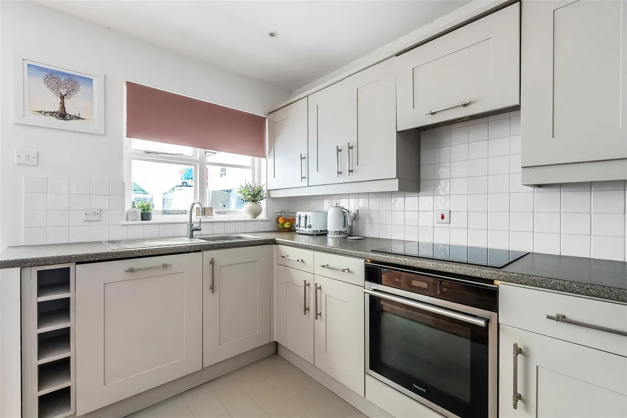 Bakers Way, Capel, RH5, photo 5