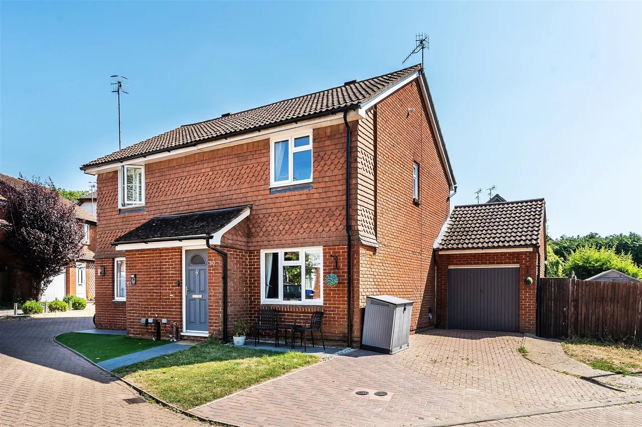 3 bed house for sale, Bakers Way, Capel, RH5