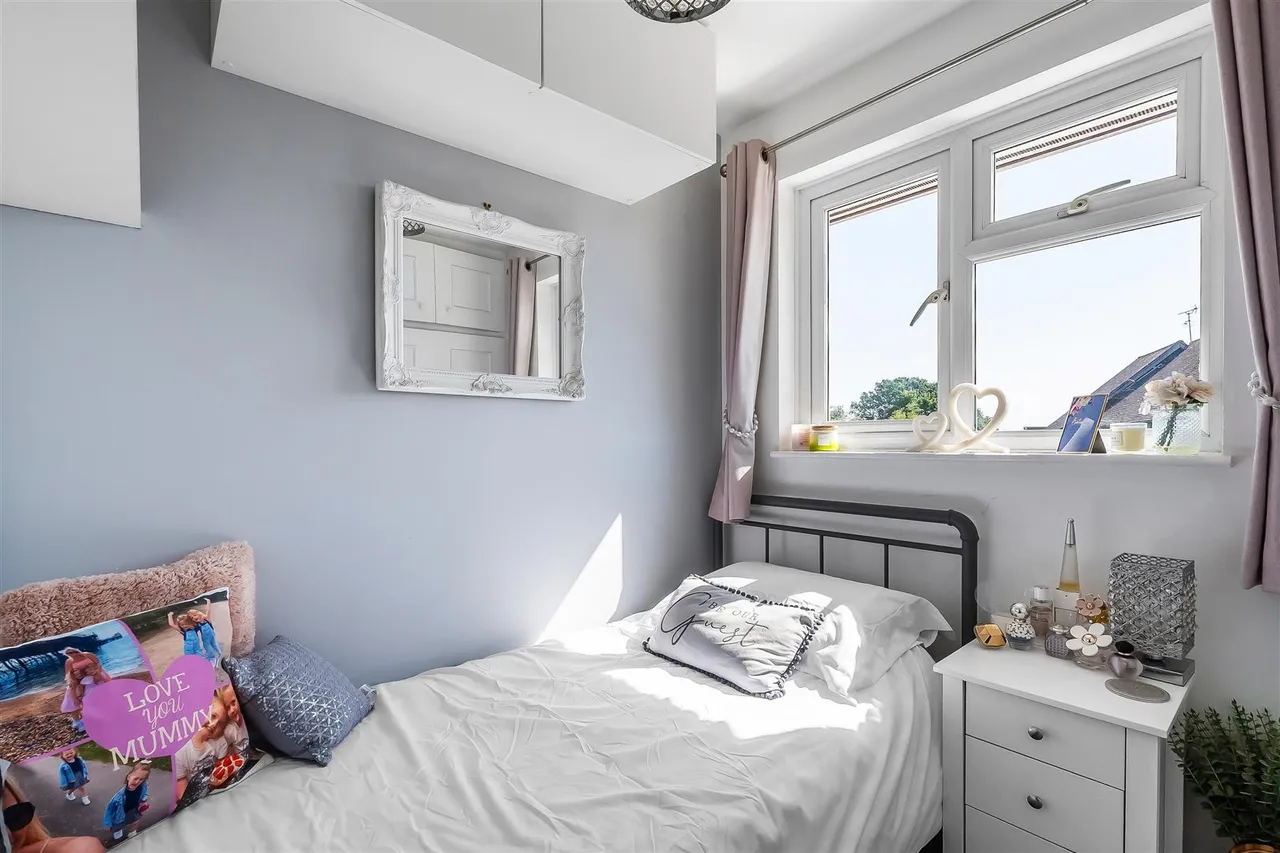 Bakers Way, Capel, RH5, photo 11