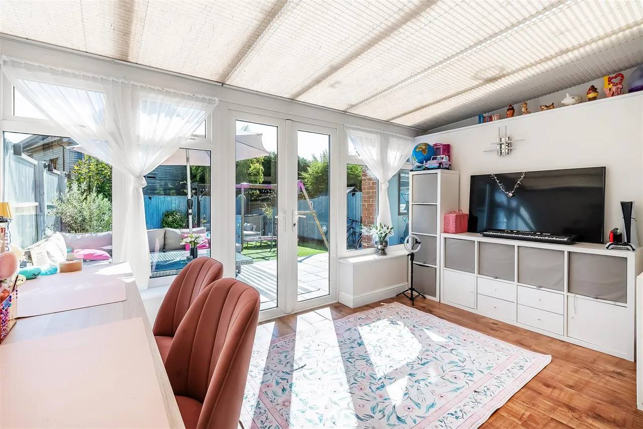 Bakers Way, Capel, RH5, photo 8