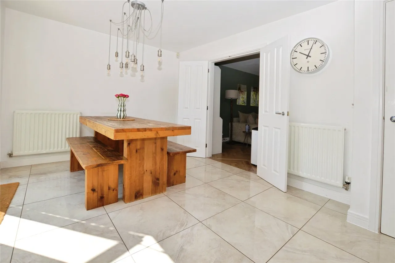 Dulwich Avenue, Basildon, Essex, SS15, photo 12
