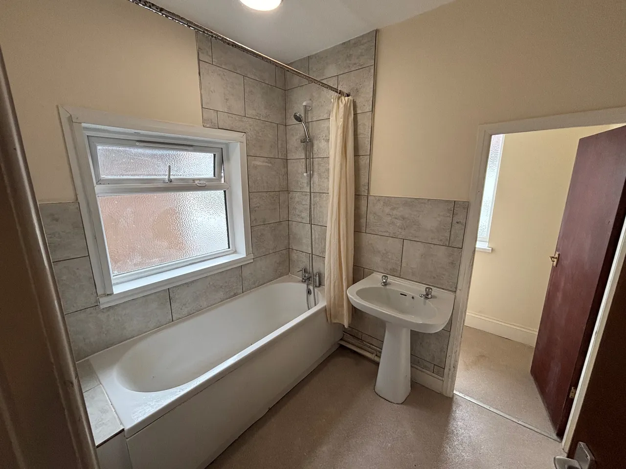 Tettenhall Road, WV1, photo 7