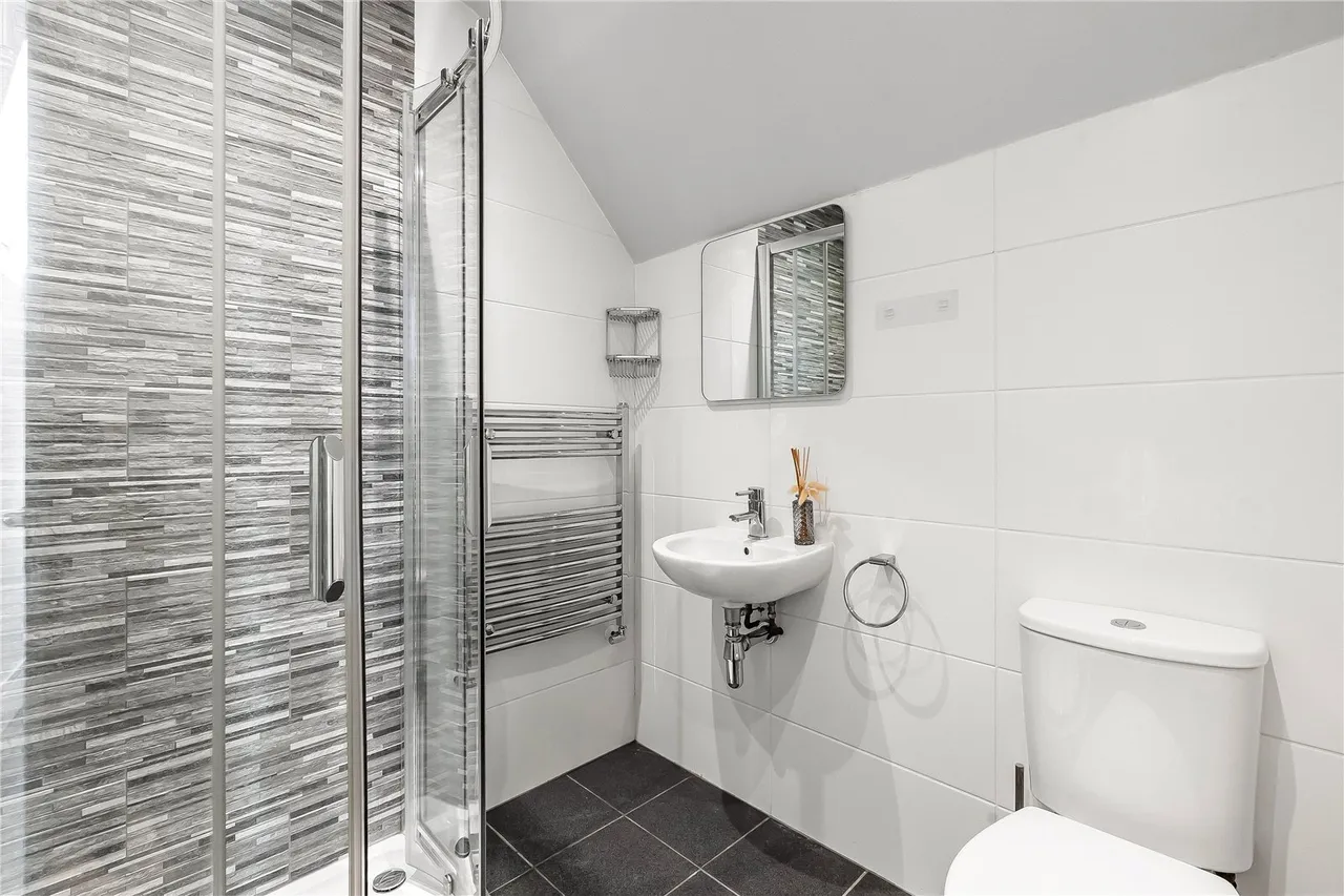 Evesham Road North, Reigate, RH2, photo 16