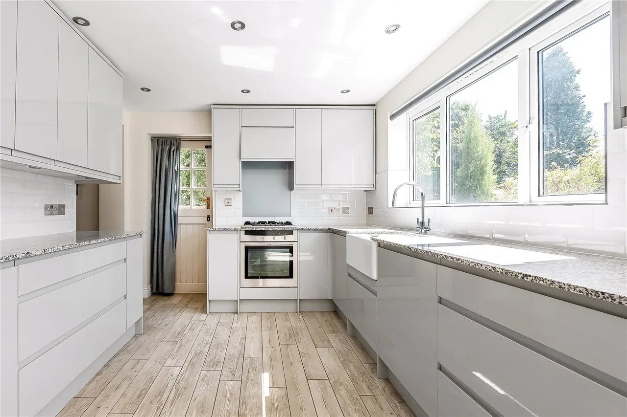 Evesham Road North, Reigate, RH2, photo 8