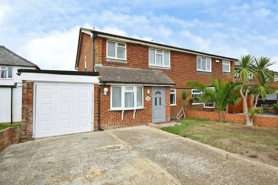 3 bed house for sale — Lydd Road, Camber, East Sussex, TN31
