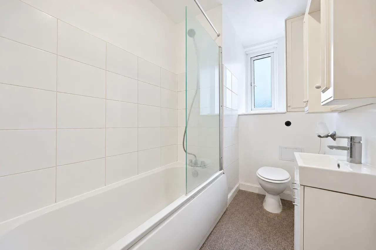 Hall Road, photo 9