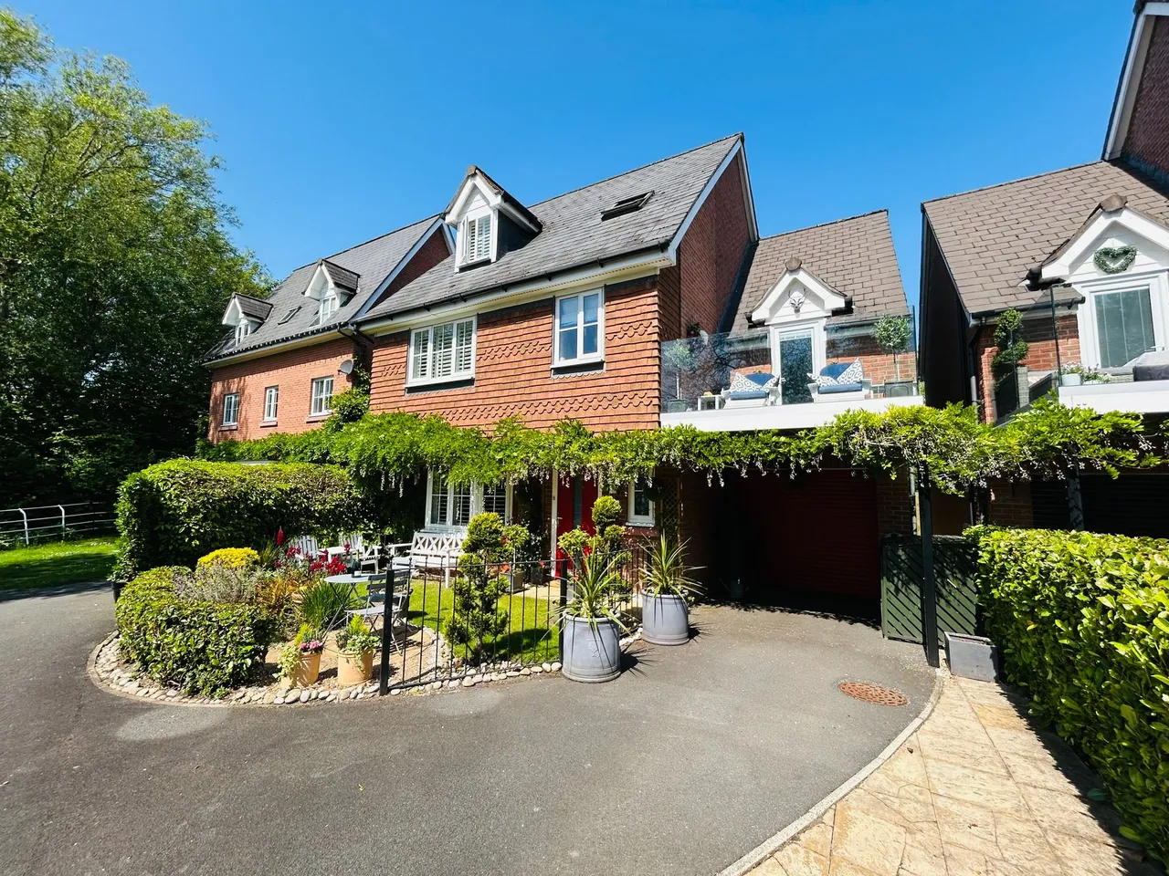 Chaise Meadow, Lymm, photo 32
