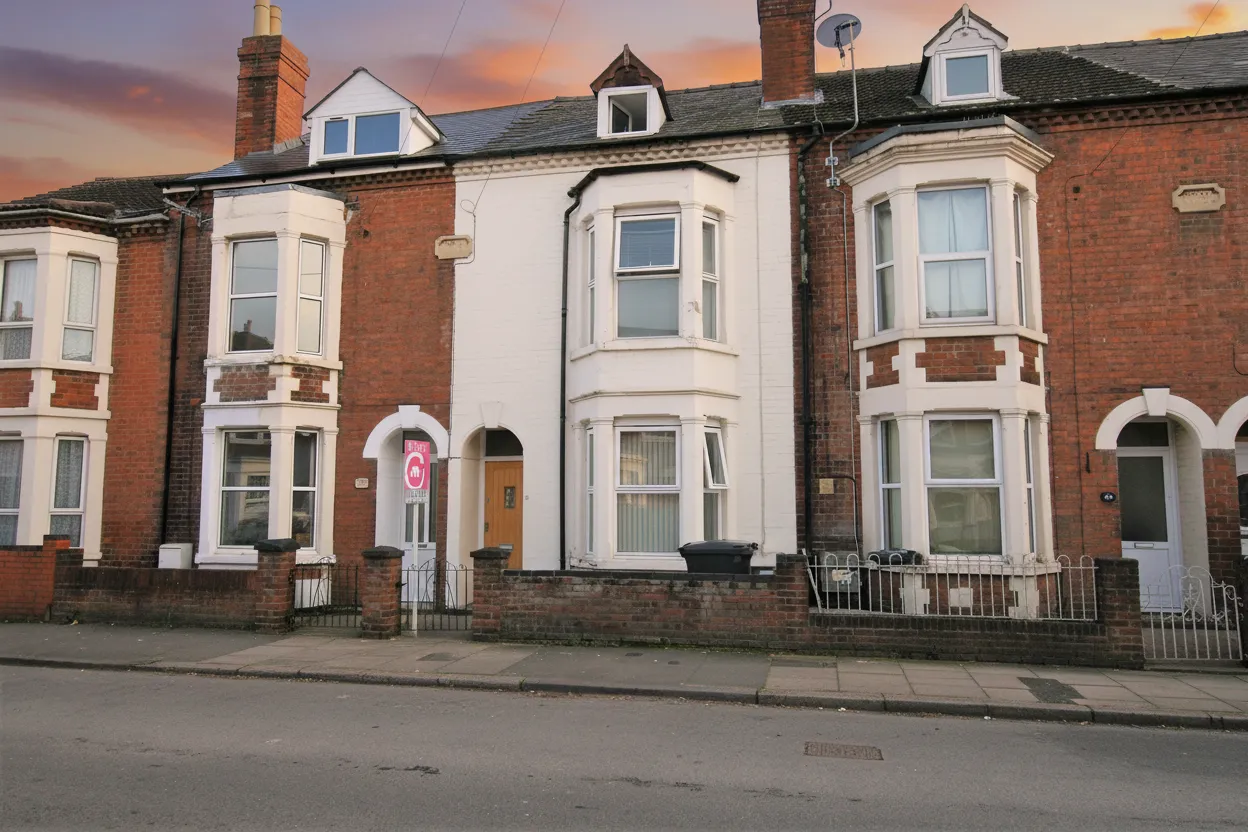 4 bed property to rent, Derby Road, Gloucester, GL1
