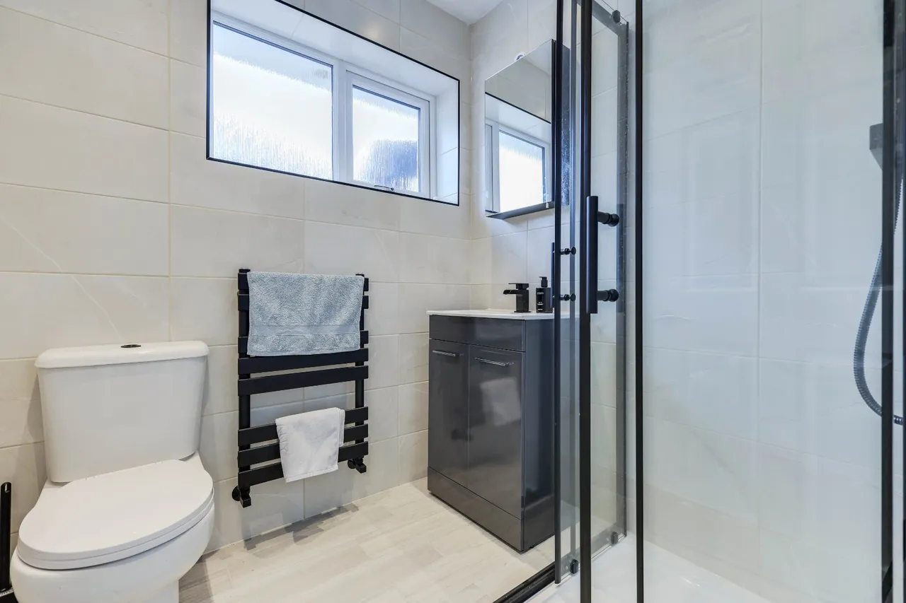 Green Lane, Cookridge, LS16, photo 12