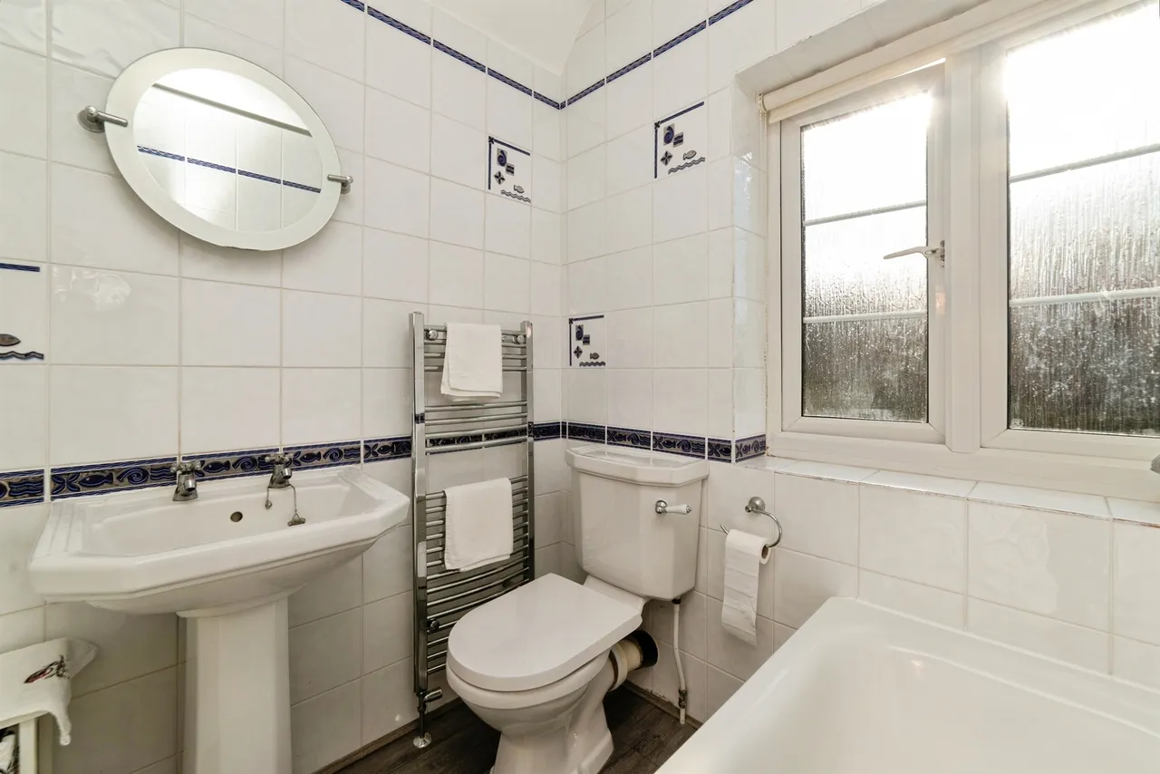 Newfields, Welwyn Garden City, AL8, photo 17