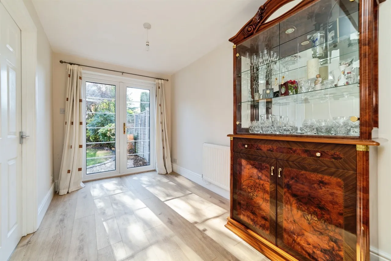 Newfields, Welwyn Garden City, AL8, photo 7