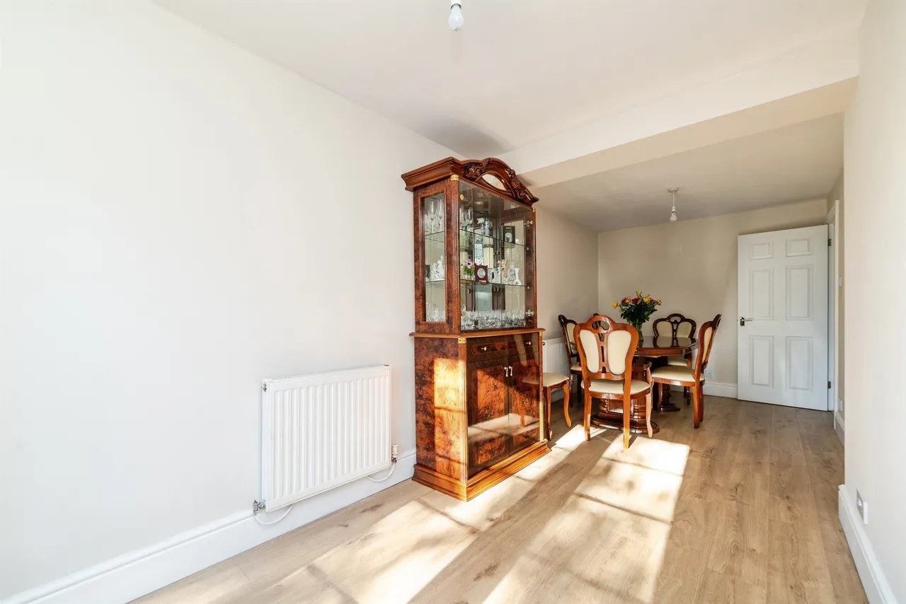 Newfields, Welwyn Garden City, AL8, photo 6