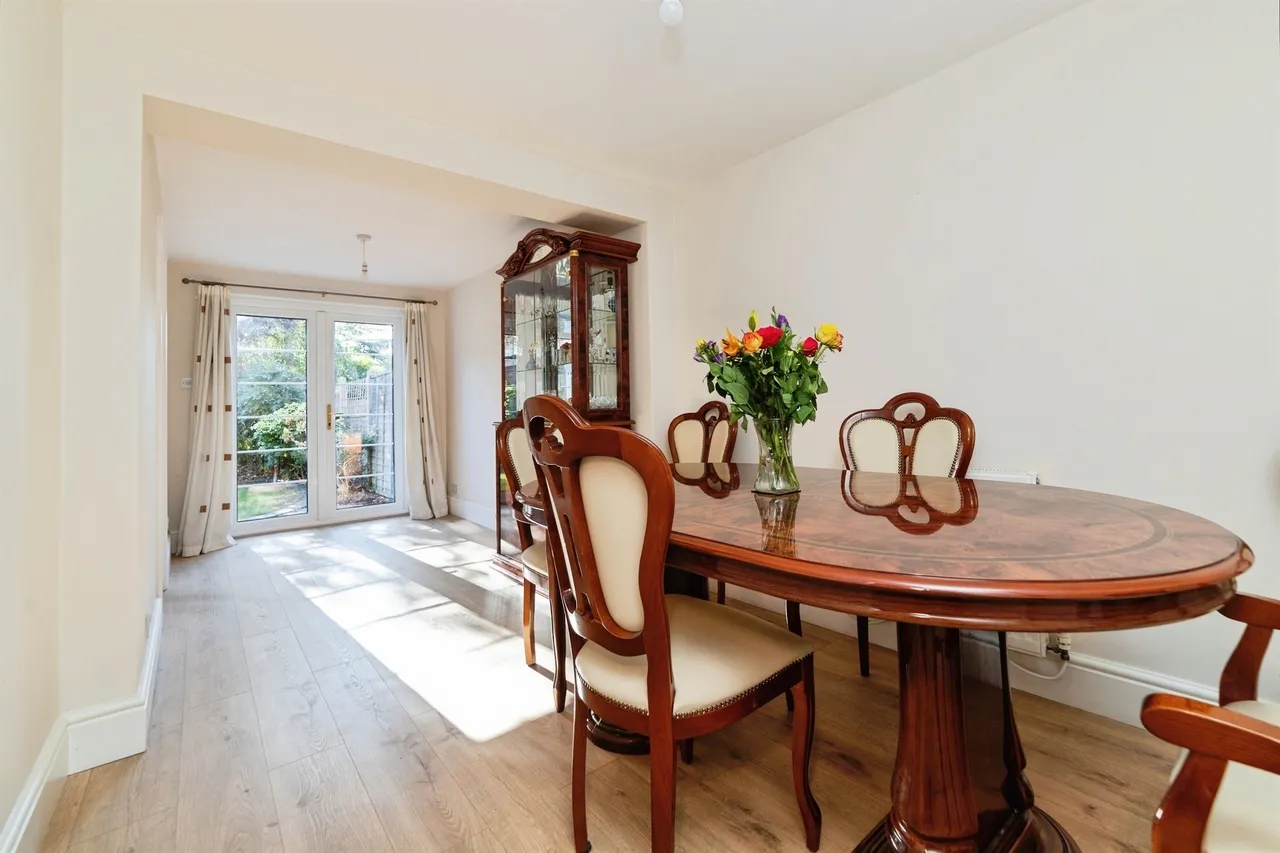 Newfields, Welwyn Garden City, AL8, photo 5