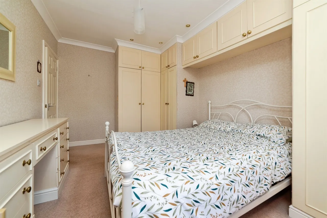 Newfields, Welwyn Garden City, AL8, photo 12
