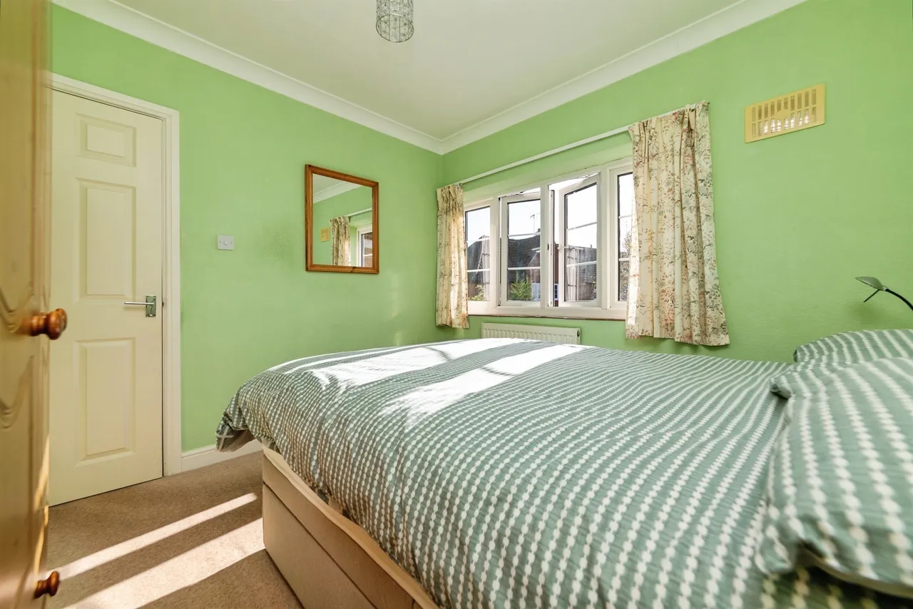 Newfields, Welwyn Garden City, AL8, photo 16