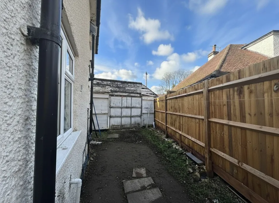 Manor Waye, Uxbridge, UB8, photo 18