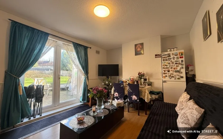 Manor Waye, Uxbridge, UB8, photo 10