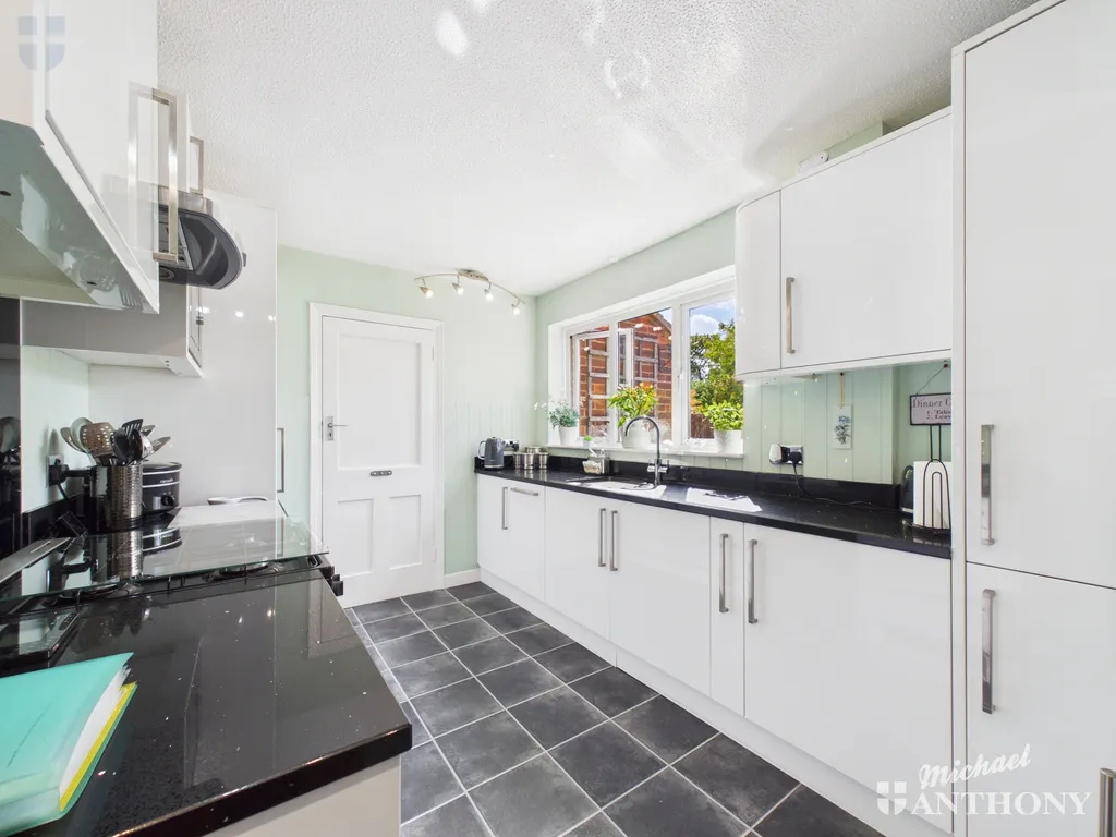 Tring Road, Aylesbury, HP20 1JT, photo 4