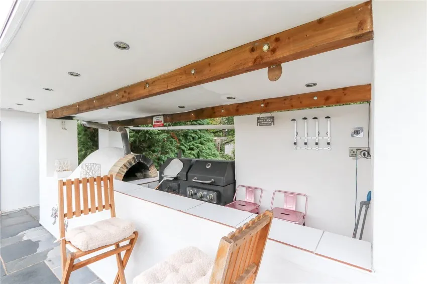 Ladybridge Road, Cheadle Hulme, photo 12