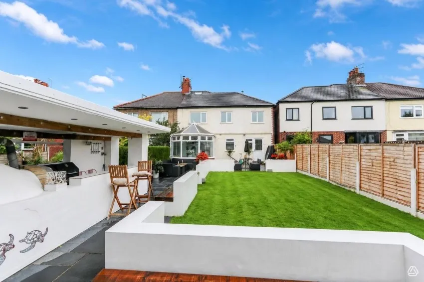 Ladybridge Road, Cheadle Hulme, photo 10