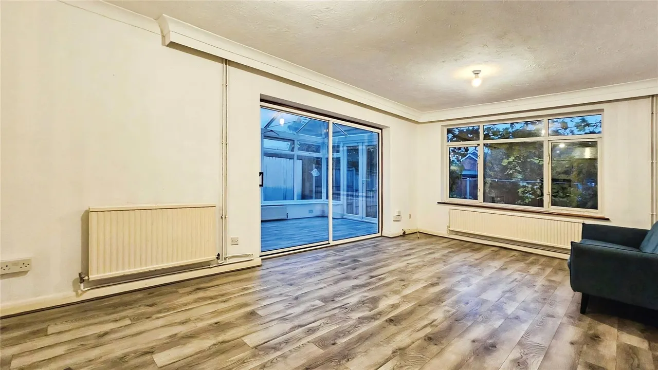 The Causeway, Staines-upon-Thames, TW18, photo 7