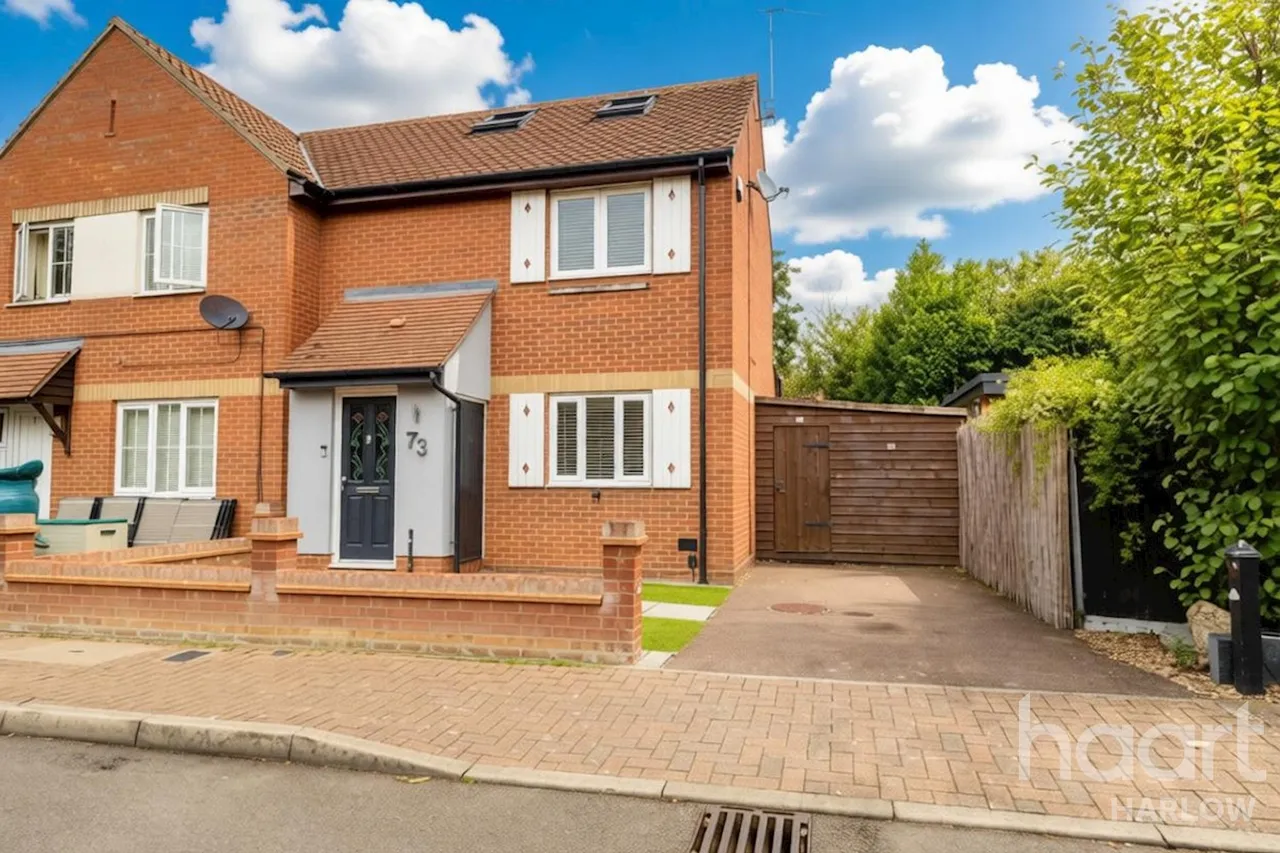 2 bed house for sale, Mallards Rise, Harlow, CM17