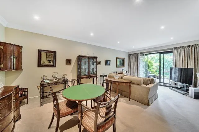 Regents Park Road, London, N3, photo 5