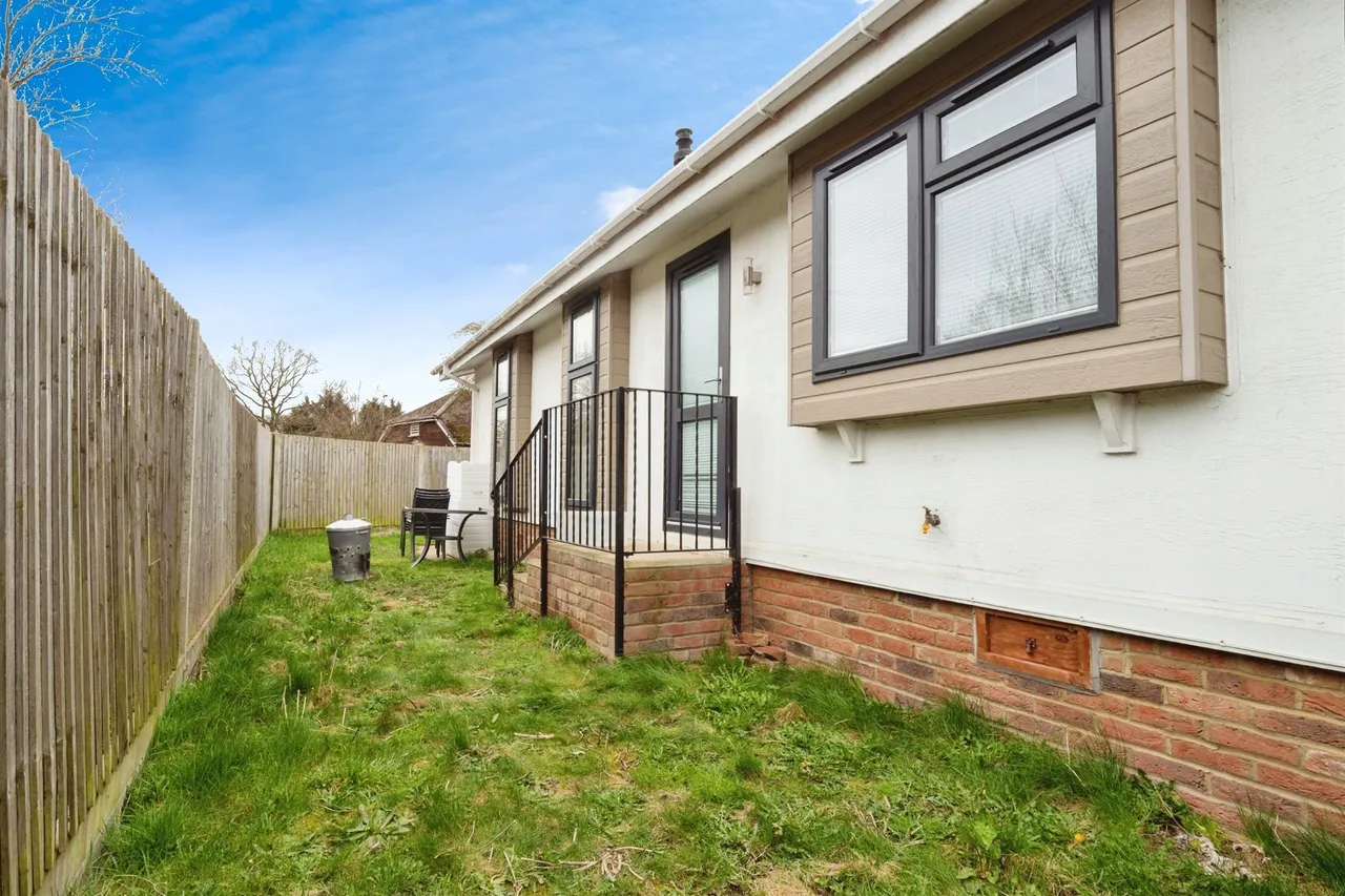 Queen Street, Paddock Wood, TN12, photo 17
