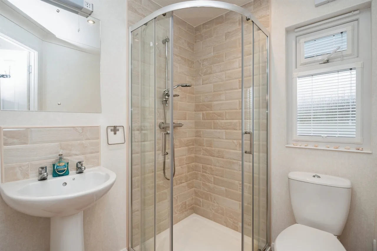 Queen Street, Paddock Wood, TN12, photo 5