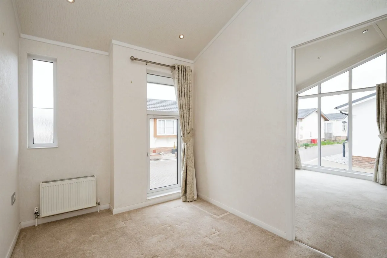 Queen Street, Paddock Wood, TN12, photo 11