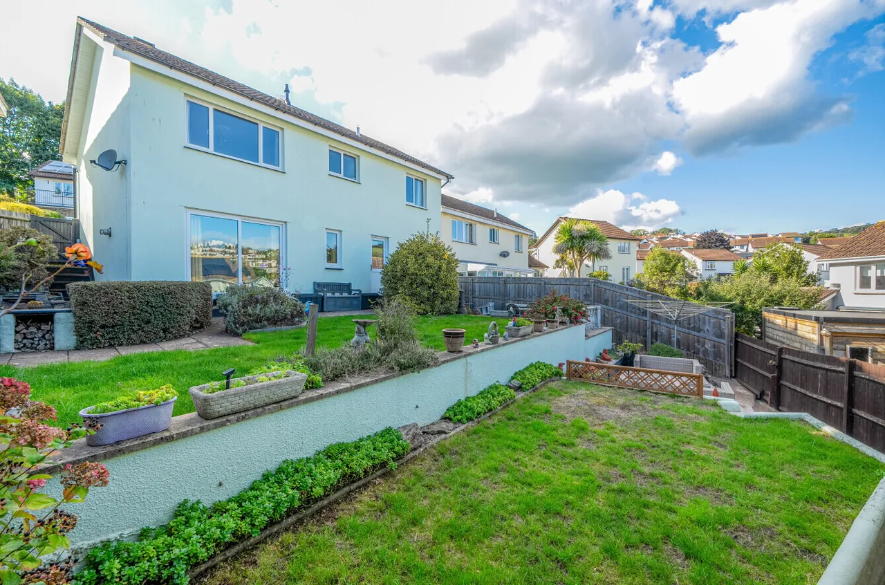 3 bed property for sale — Moor View Drive, Teignmouth, Devon, TQ14