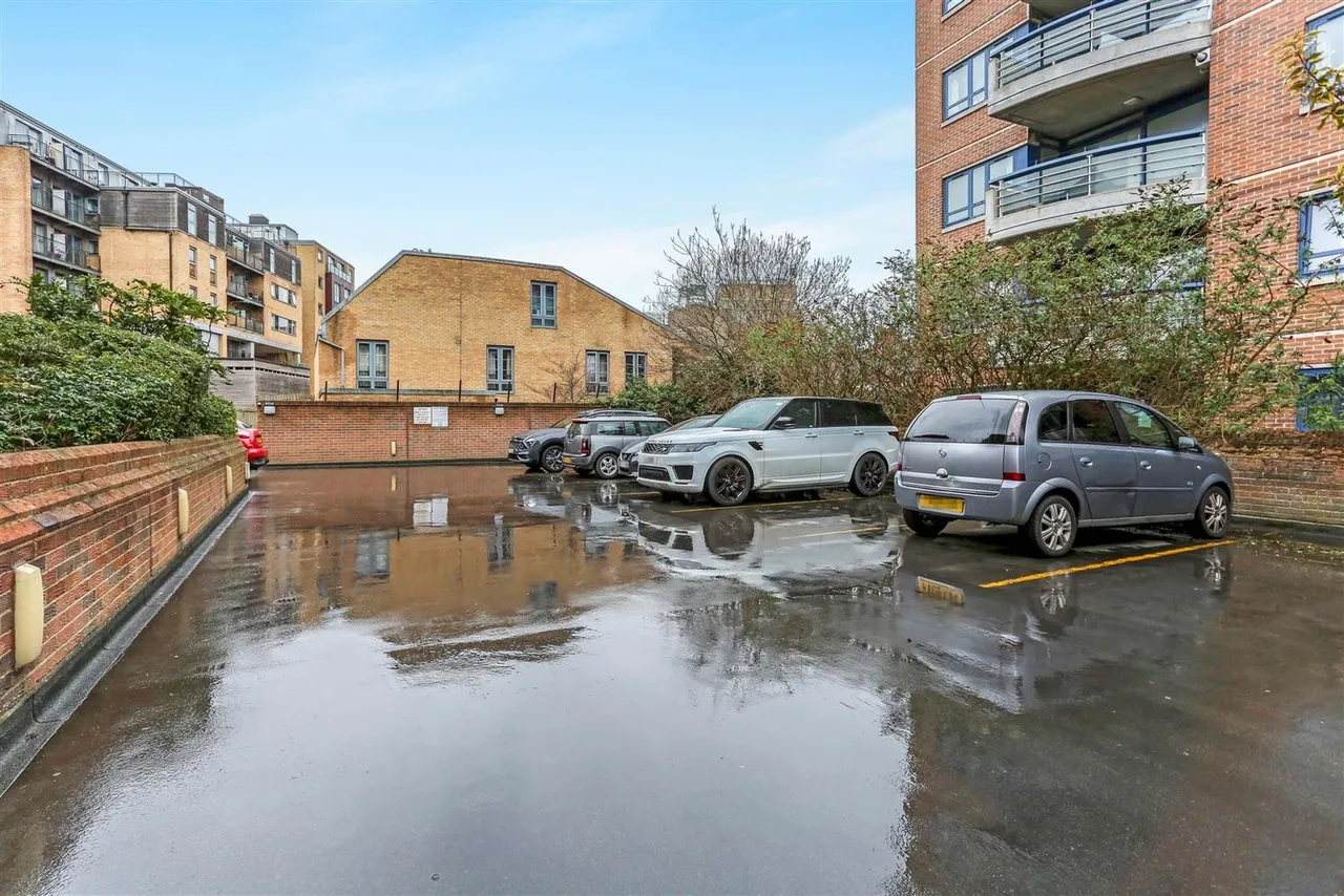 Whytecliffe Road South, Purley, CR8, photo 13