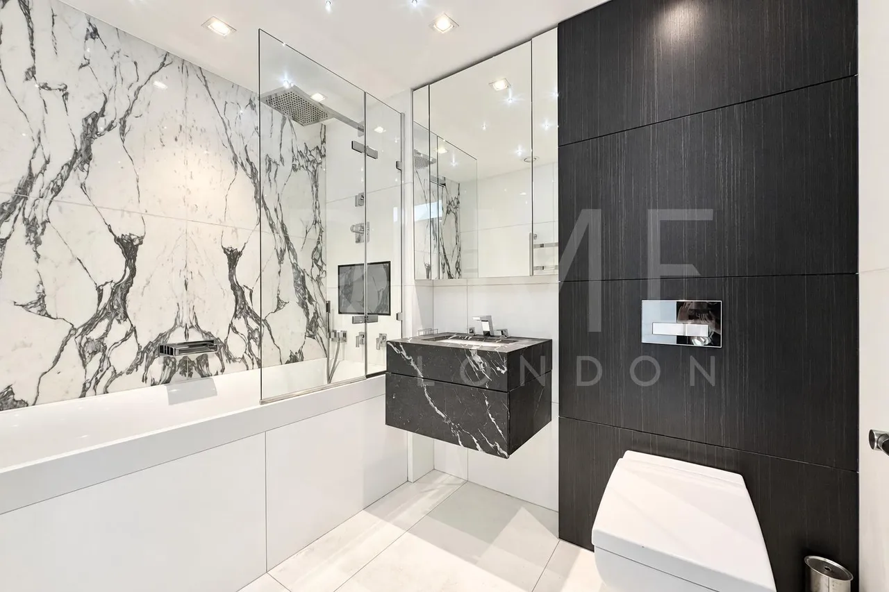 Kensington High Street, London, W14, photo 5