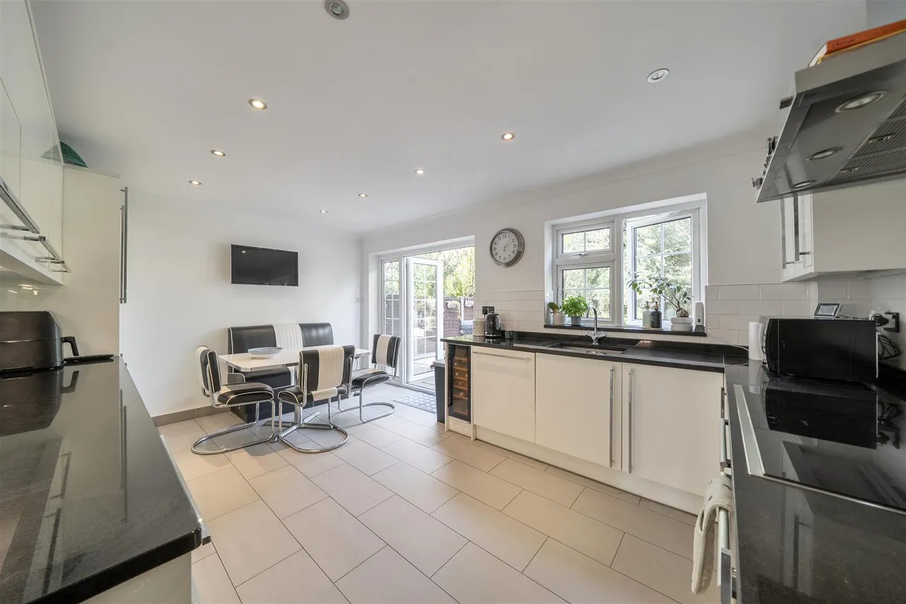 Howletts Lane, Ruislip, Middlesex, HA4 7SA, photo 6