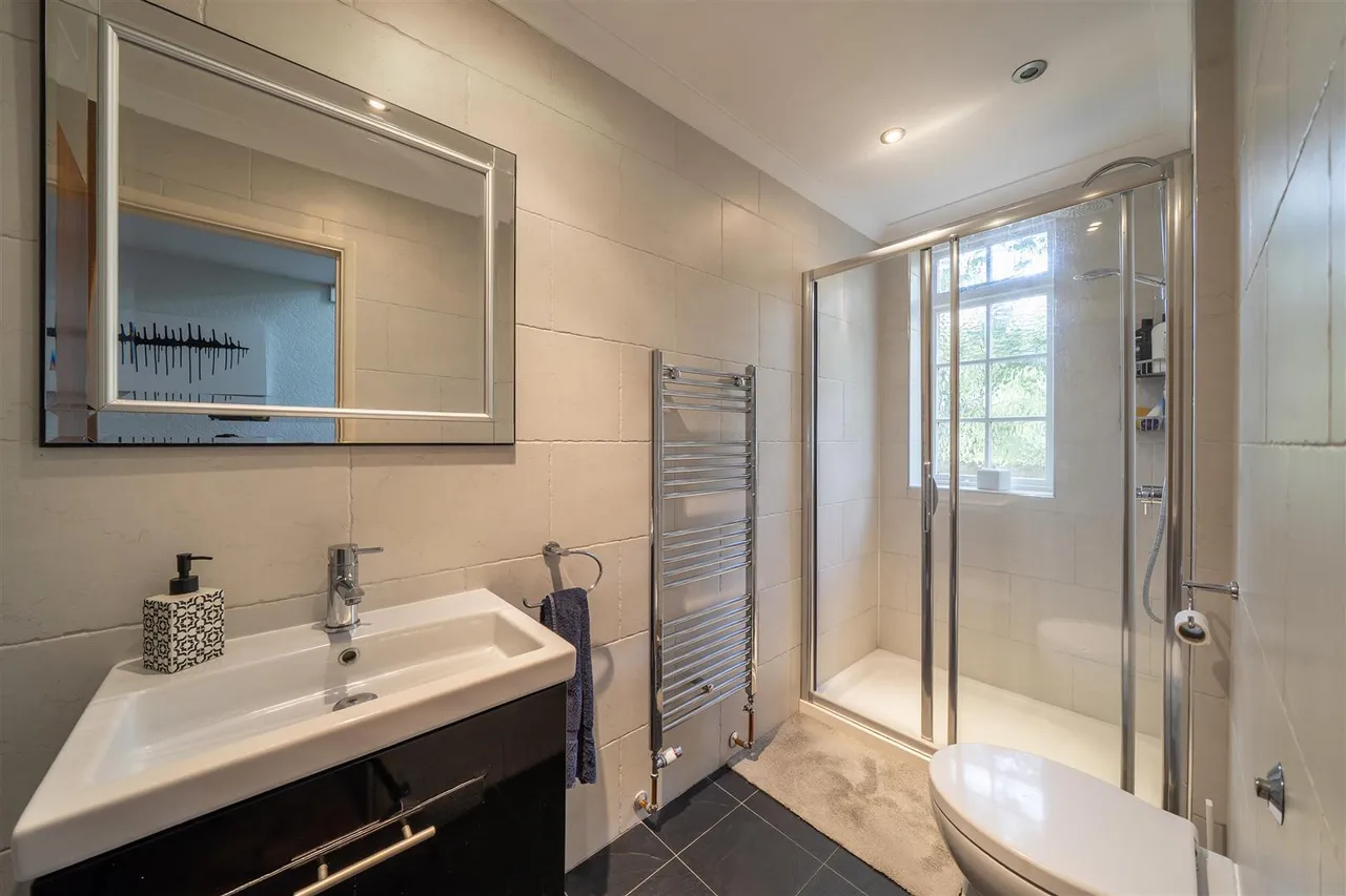 Howletts Lane, Ruislip, Middlesex, HA4 7SA, photo 8