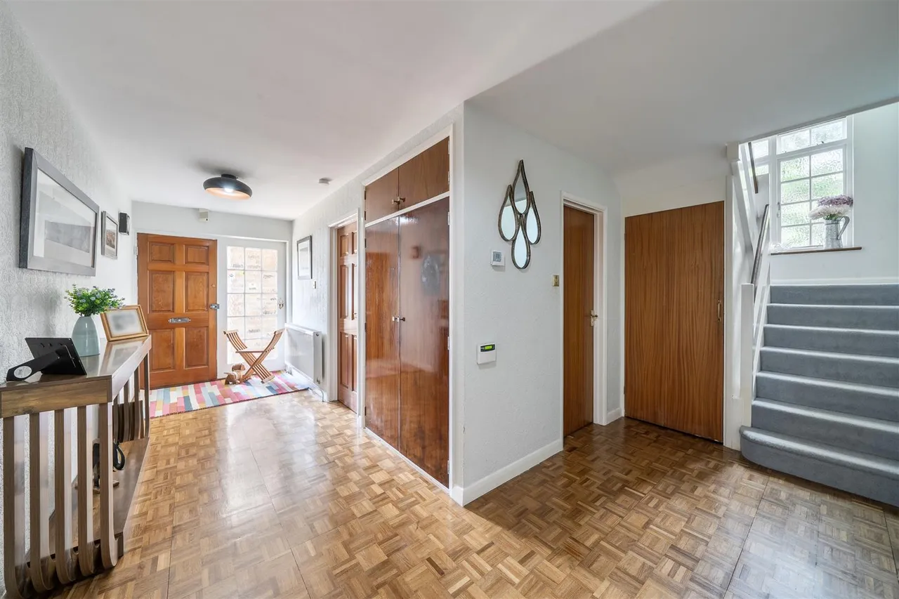 Howletts Lane, Ruislip, Middlesex, HA4 7SA, photo 9
