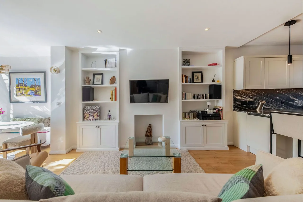 Hereford Road, Notting Hill, W2 5BB, photo 3