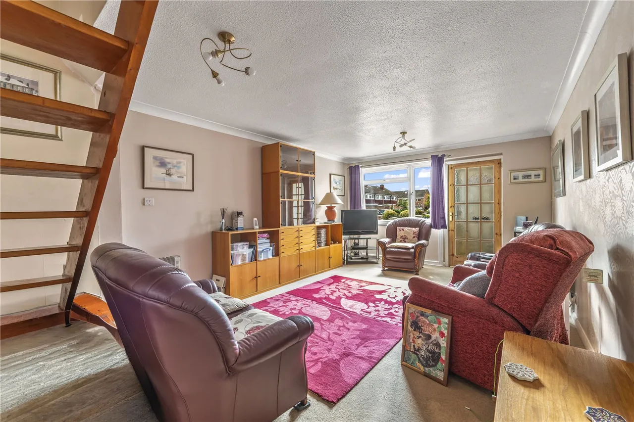 Wordsworth Road, Hampton, TW12 1ES, photo 3