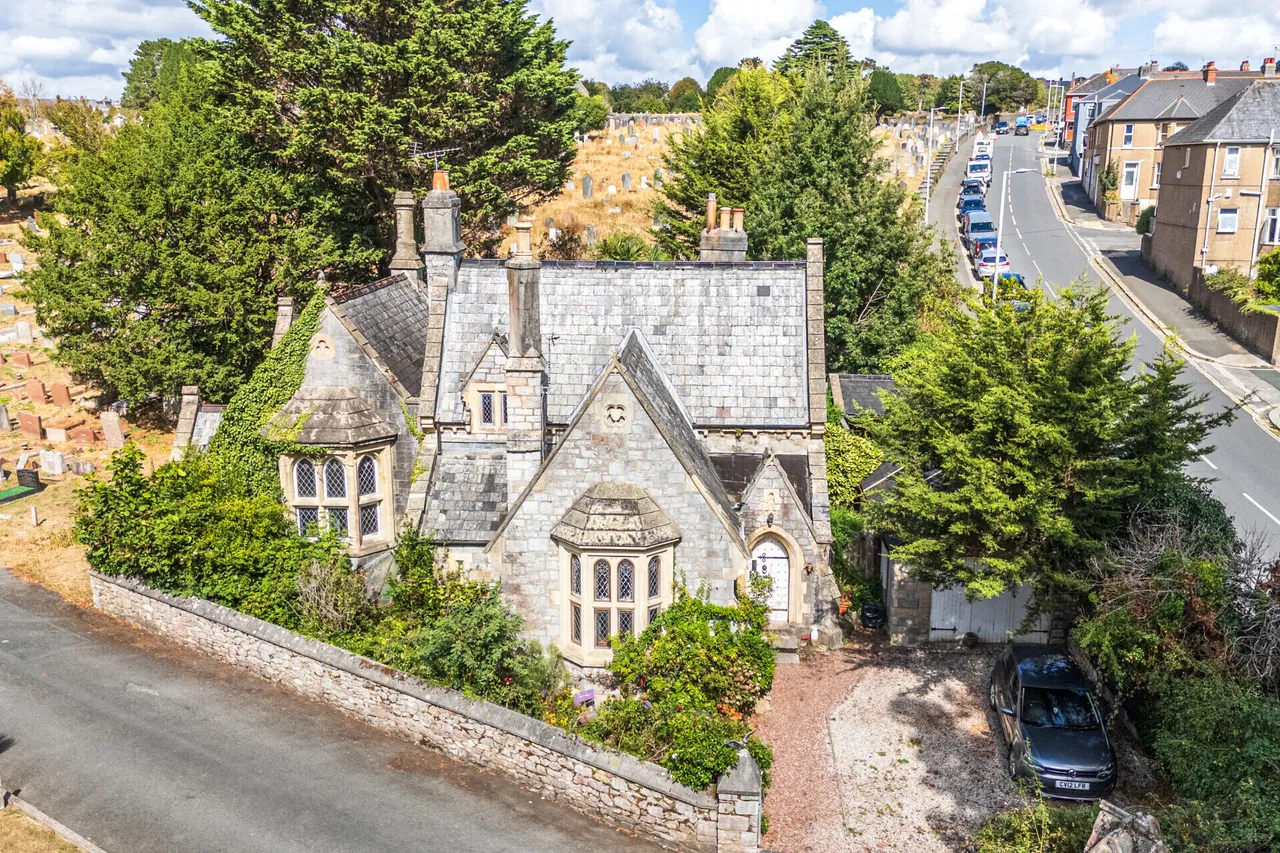 5 bed property for sale — Ford Park Road, Plymouth, Devon, PL4
