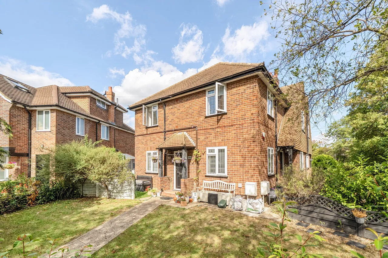 3 bed house for sale — Ickenham Road, Ruislip, HA4